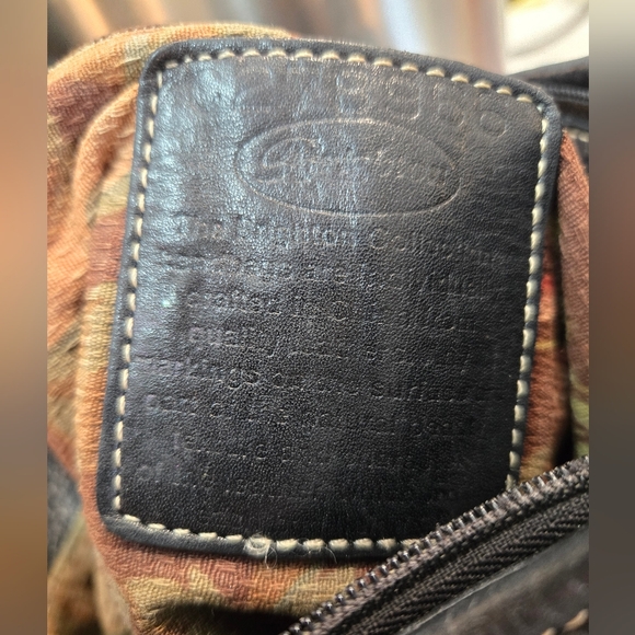 1993 BRIGHTON  Black PEBBLED LEATHER Shoulder Bag with Heart Charm - Picture 10 of 16